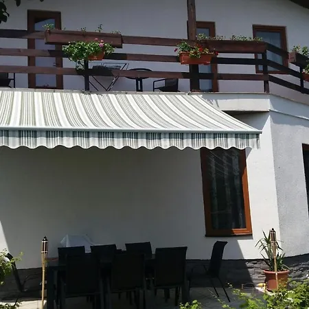 Homestay Vila El Capitan *